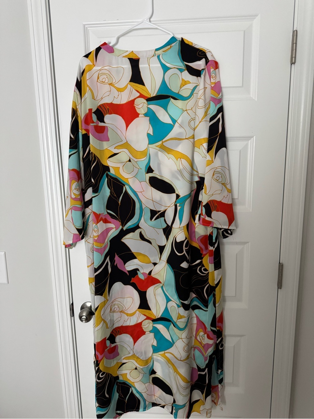 Natori Multicolor Abstract Satin kaftan - Picture 2 of 6